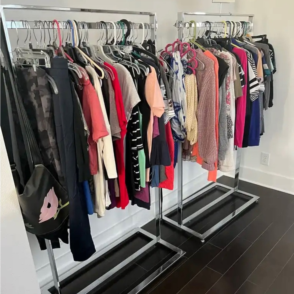 Mystery Box Womens Clothing 5 - 7 Items Per Bag - Picture 2 of 3